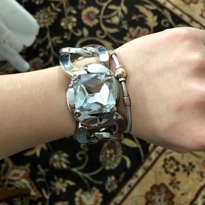 Silver Bracelet with stone setting 🎉HOST PICK 🎉